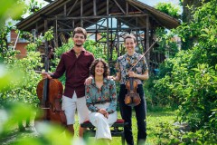 Trio-Momo-klein-1